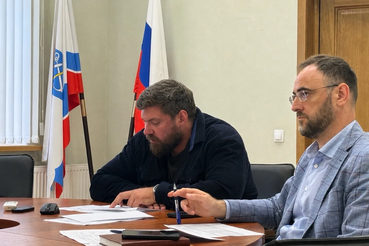 Председатель комитета по строительству Ленинградской области Егор Никитенко провёл рабочее совещание с представителями муниципалитетов