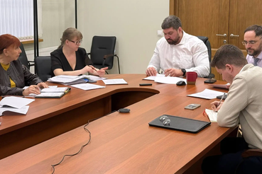 Расселение аварийного жилья обсудили в комитете по строительству Ленинградской области