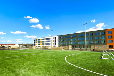 В Янино-1 получила разрешение на ввод в эксплуатацию новая школа на 1100 мест — с 2022 года это уже вторая школа в поселке.